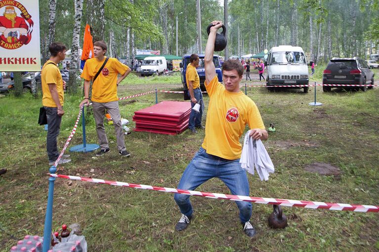 Праздник топора в Томске