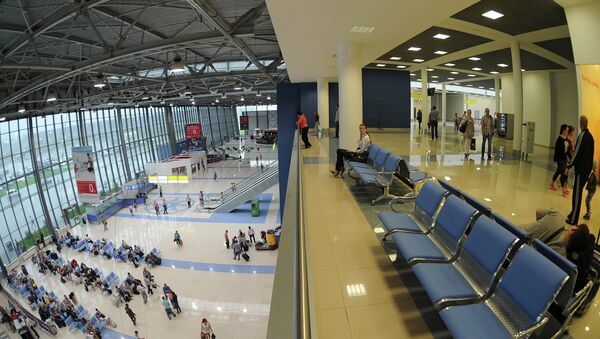 Зал ожидания в международном терминале аэропорта Кневичи во Владивостоке. Архивное фото