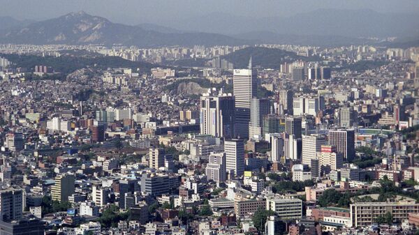 Вид на город Сеул с горы Намсан. Архивное фото