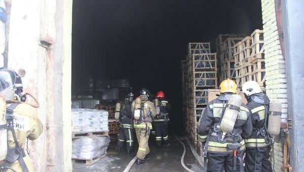 Пожар на заводе Армалит в Петербурге