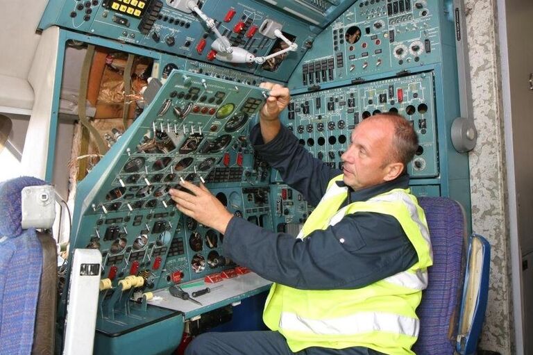 Как самолет становится музеем: в Новосибирске реставрируют Ил-86