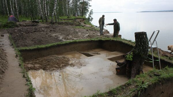 Археологи на раскопках в Новосибирской области
