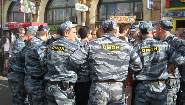 Около 20 человек задержаны за нарушение порядка на Сенной площади в Петербурге
