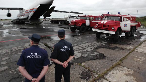 Самолет МЧС доставил питьевую воду в Хабаровский край