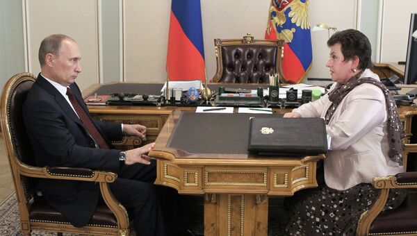 Встреча В.Путина и С.Орловой. Архивное фото
