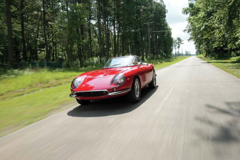 Автомобиль Ferrari 275 GTB/4 NART Spider