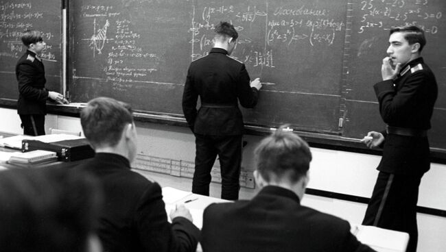 Калининское суворовское военное училище Калининское суворовское военное училище