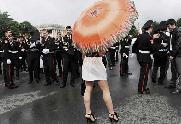 Церемония выпуска учащихся военных училищ в Санкт-Петербурге