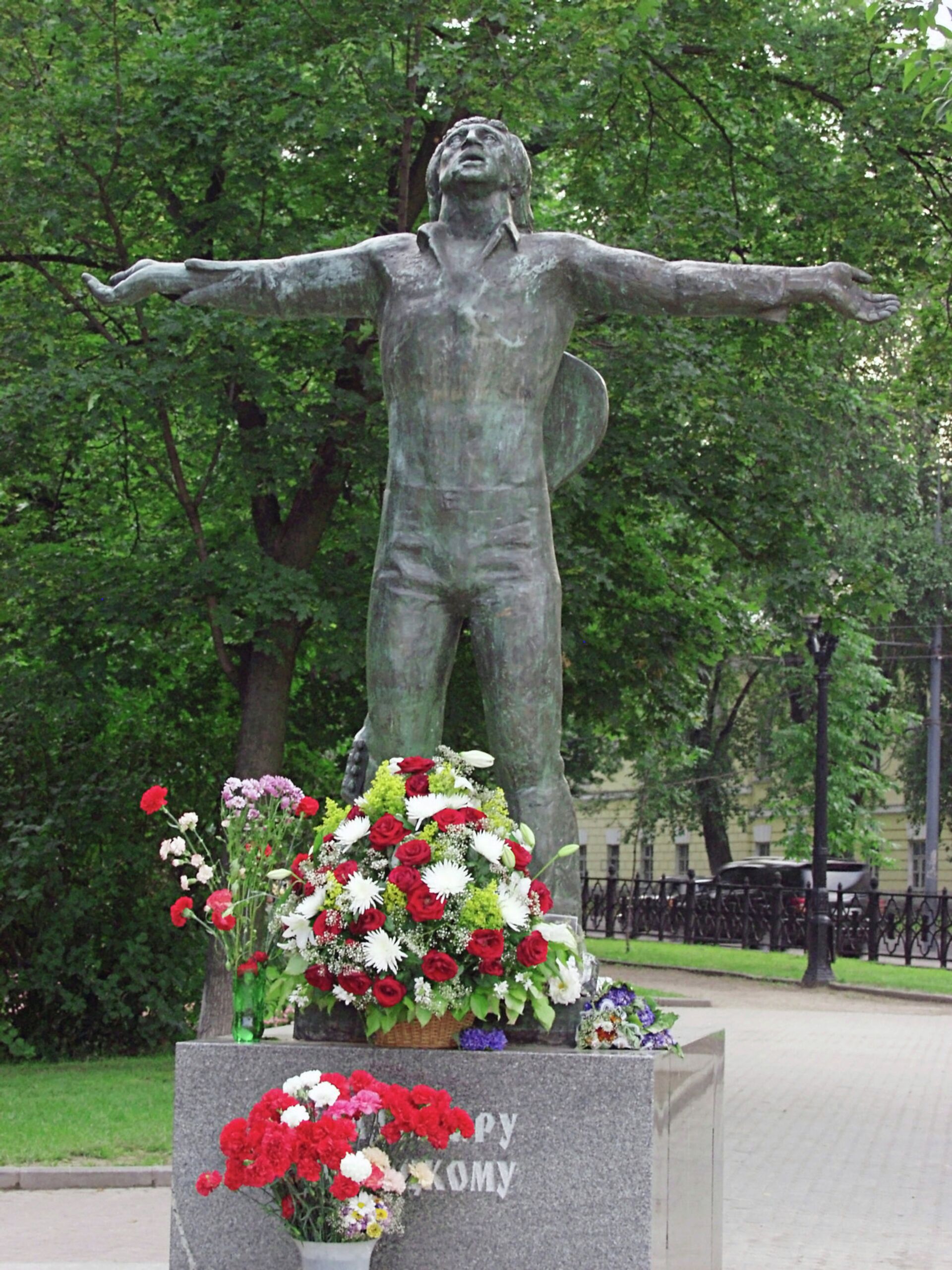 Памятник Владимиру Высоцкому в Москве - РИА Новости, 1920, 24.07.2023