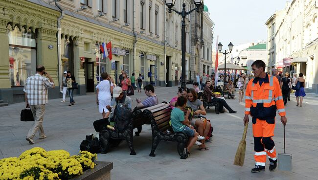 Пешеходная зона на Никольской улице в Москве. Архивное фото