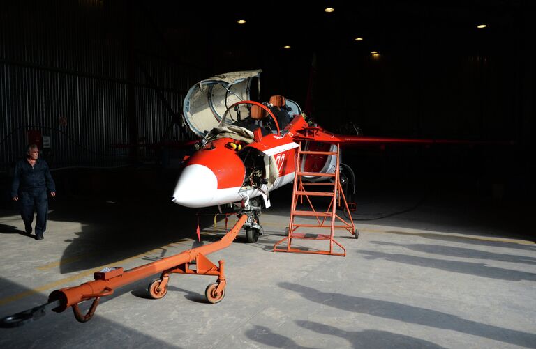 Як-130 в новой-старой ливрее фирмы Яковлева Як-130 в новой-старой ливрее фирмы Яковлева