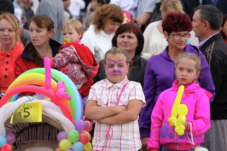 Парад колясок в Новосибирске: феи и будущие инспекторы ГИБДД