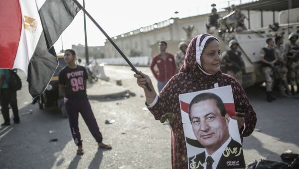 Сторонники экс-президента Египта празднуют его освобождение. Архивное фото
