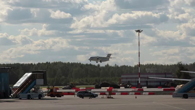 Ан-148 благополучно приземлился в аэропорту Пулково