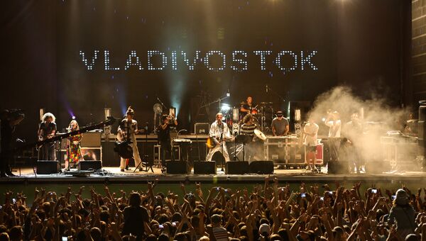 Выступление группы Мумий Тролль на фестивале Владивосток Рок в августе 2013 года. Архивное фото