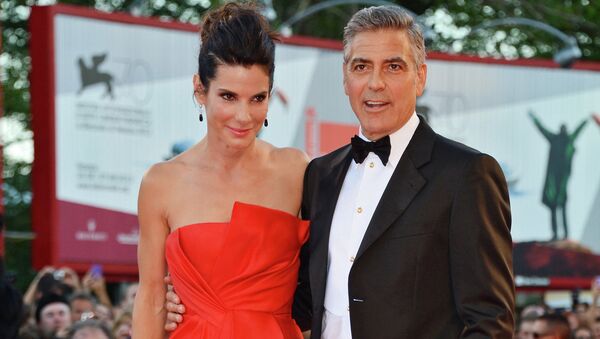 Актеры Сандра Баллок и Джордж Клуни на церемонии открытия 70-го Венецианского международного кинофестиваля
