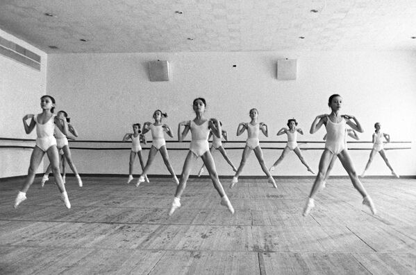 Учащиеся первого класса Московского академического хореографического училища