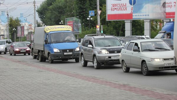 Автомобили на проспекте Ленина в Томске, архивное фото