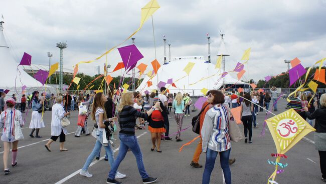 Запуск воздушных змеев Cirque du Soleil