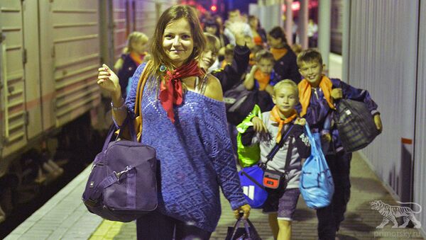 Дети из подтопленного Приамурья прибыли во Владивосток