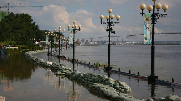 Набережная реки Амур в городе Хабаровске, затопленная паводковыми водами 2 сентября