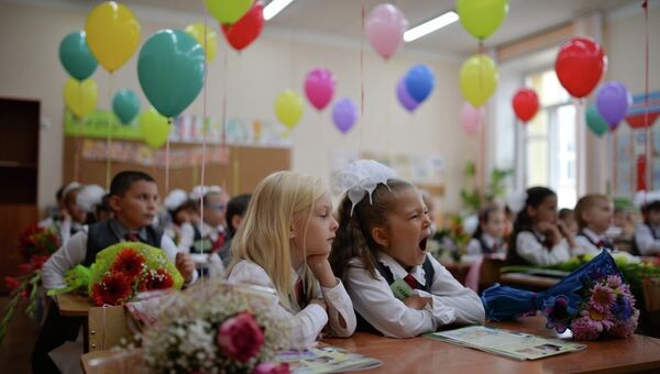 Школьные линейки в Новосибирске. архивное фото
