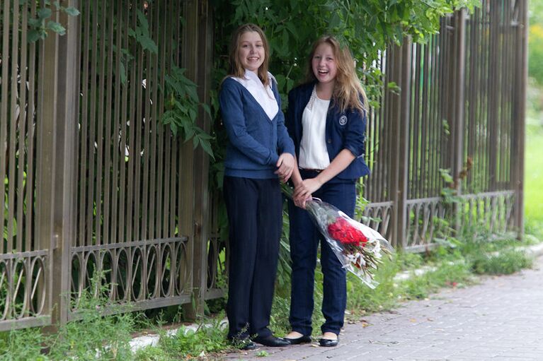 Начало учебного года в Томске: банты, цветы и эмоции