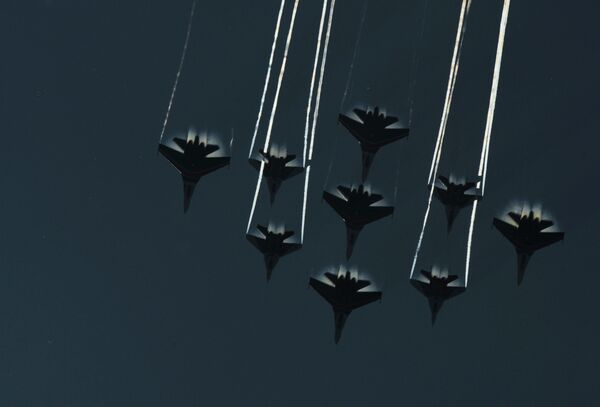 Демонстрационные полеты на авиасалоне МАКС-2013