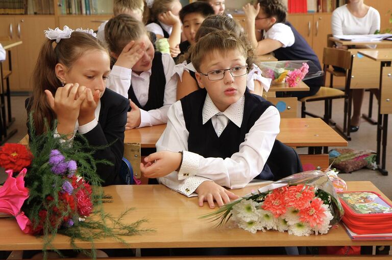 Дети в гимназии №11 Новосибирска Дети в гимназии №11 Новосибирска