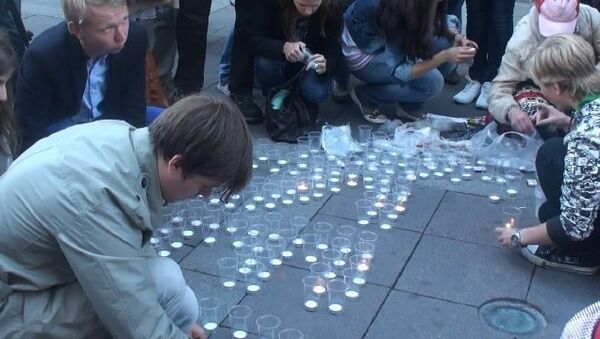 Петербуржцы зажгли свечи в память о трагедии в Беслане
