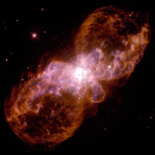 Биполярная планетарная туманность Hubble 5