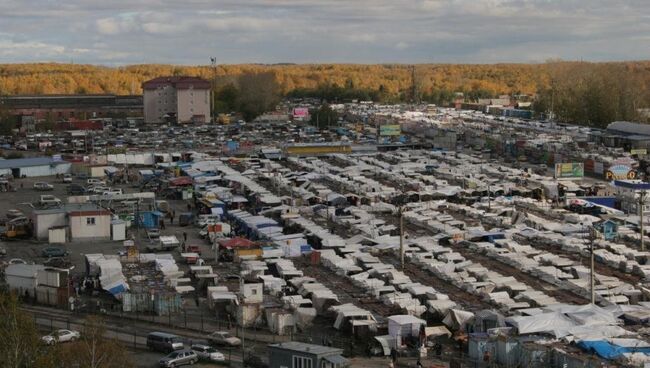 Гусинобродский рынок в Новосибирске, архивное фото