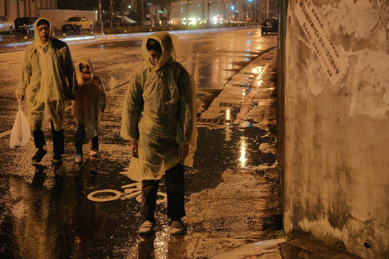 Кадр из фильма Бродячие псы