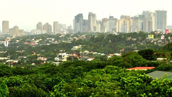 Вид на Манилу с территории университета Атенео-де-Манила на Филиппинах