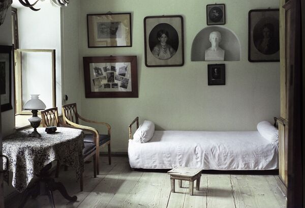 Комната для приезжающих в доме-музее Толстого