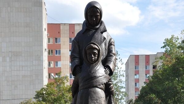 В Оренбурге открыт памятник Детям войны