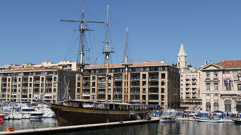 Плавучий ресторан Le Marseillois. Архивное фото - РИА Новости, 1920, 11.09.2013