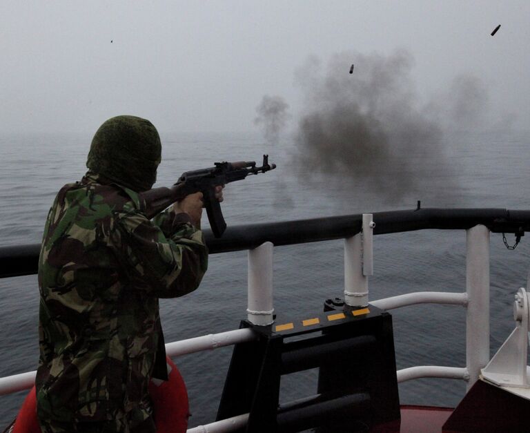 Показательные учения морских пограничников в Приморье Показательные учения морских пограничников в Приморье
