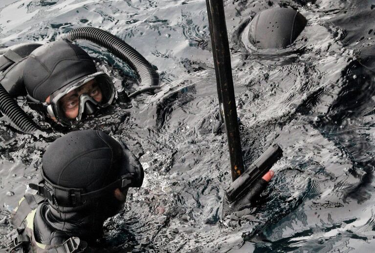 Показательные учения морских пограничников в Приморье. Фото с места события. Показательные учения морских пограничников в Приморье. Фото с места события.