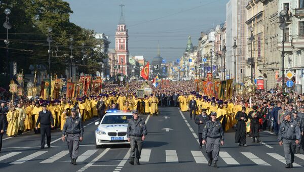 Крестный ход в Петербурге, фото с места события.