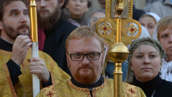 Виталий Милонов на крестном ходе в Петербурге, фото с места события.
