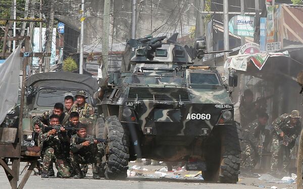 Столкновения между правительственными войсками и мусульманскими повстанцами на Филиппинах