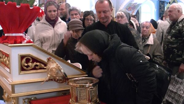 Тысячи красноярцев пришли поклониться мощам святого князя Владимира