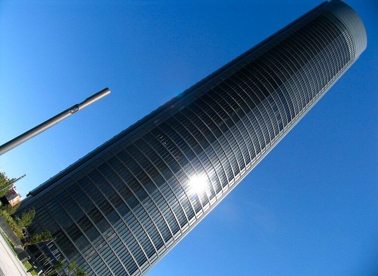 Высотка Eurostars Madrid Tower Высотка Eurostars Madrid Tower