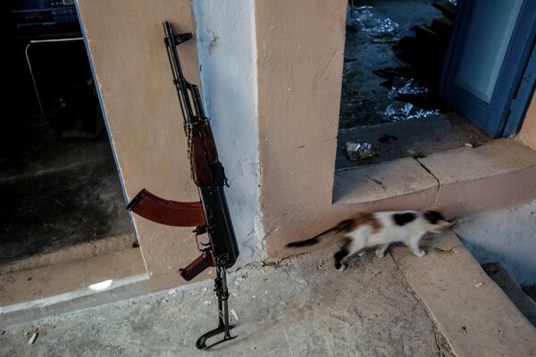 В одном из домов, освобожденных от боевиков, в центре города Маалула
