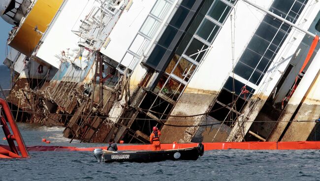 Операция по подъему круизного лайнера Costa Concordia