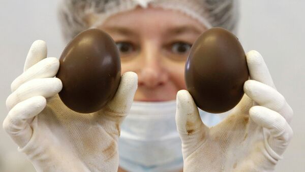 Производство сувенирных шоколадных яиц к Пасхе