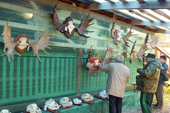 Рога и копыта: охотники и рыболовы показали томичам свои трофеи