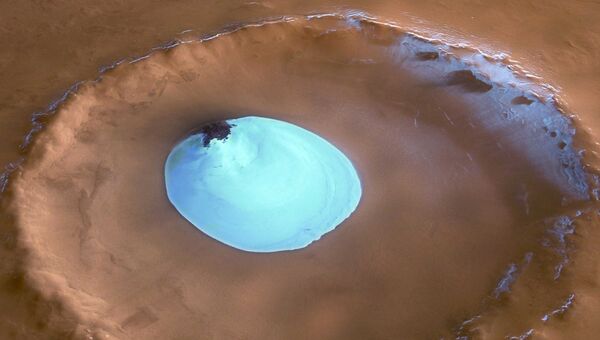 Ледяной кратер на Марсе