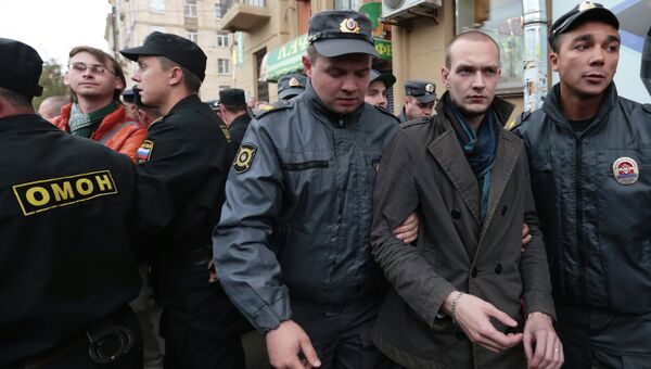 Участники несогласованной акции против преступности задержаны в Петербурге. Архивное фото
